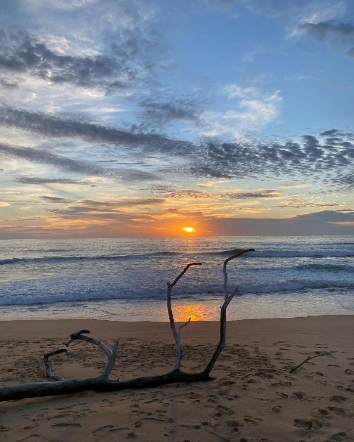Enjoy'S Beach House & Cafe' Ban Karon Esterno foto