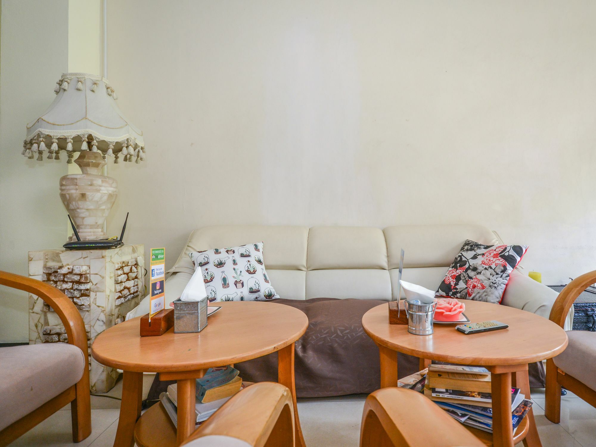 Enjoy'S Beach House & Cafe' Ban Karon Esterno foto