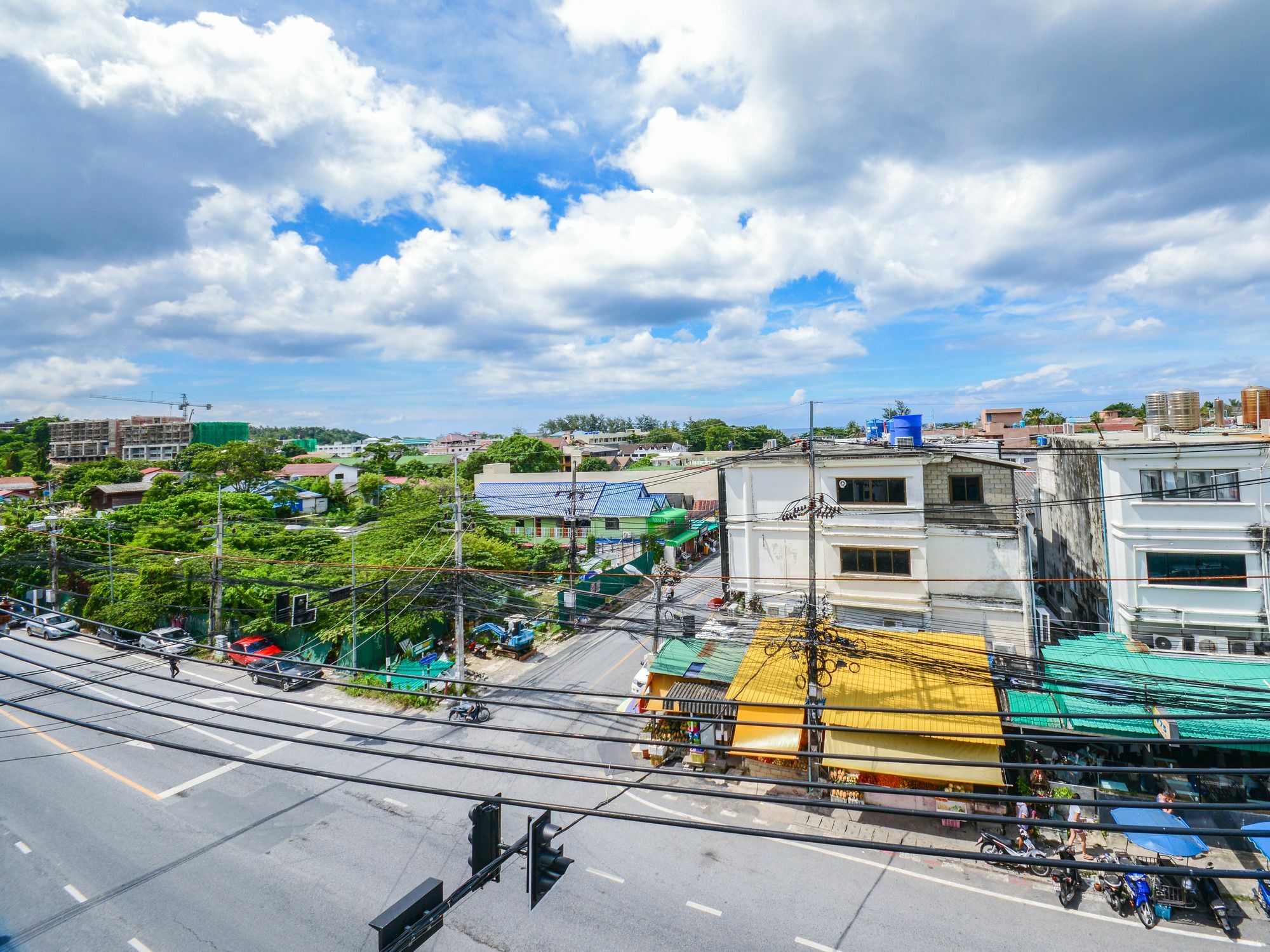 Enjoy'S Beach House & Cafe' Ban Karon Esterno foto