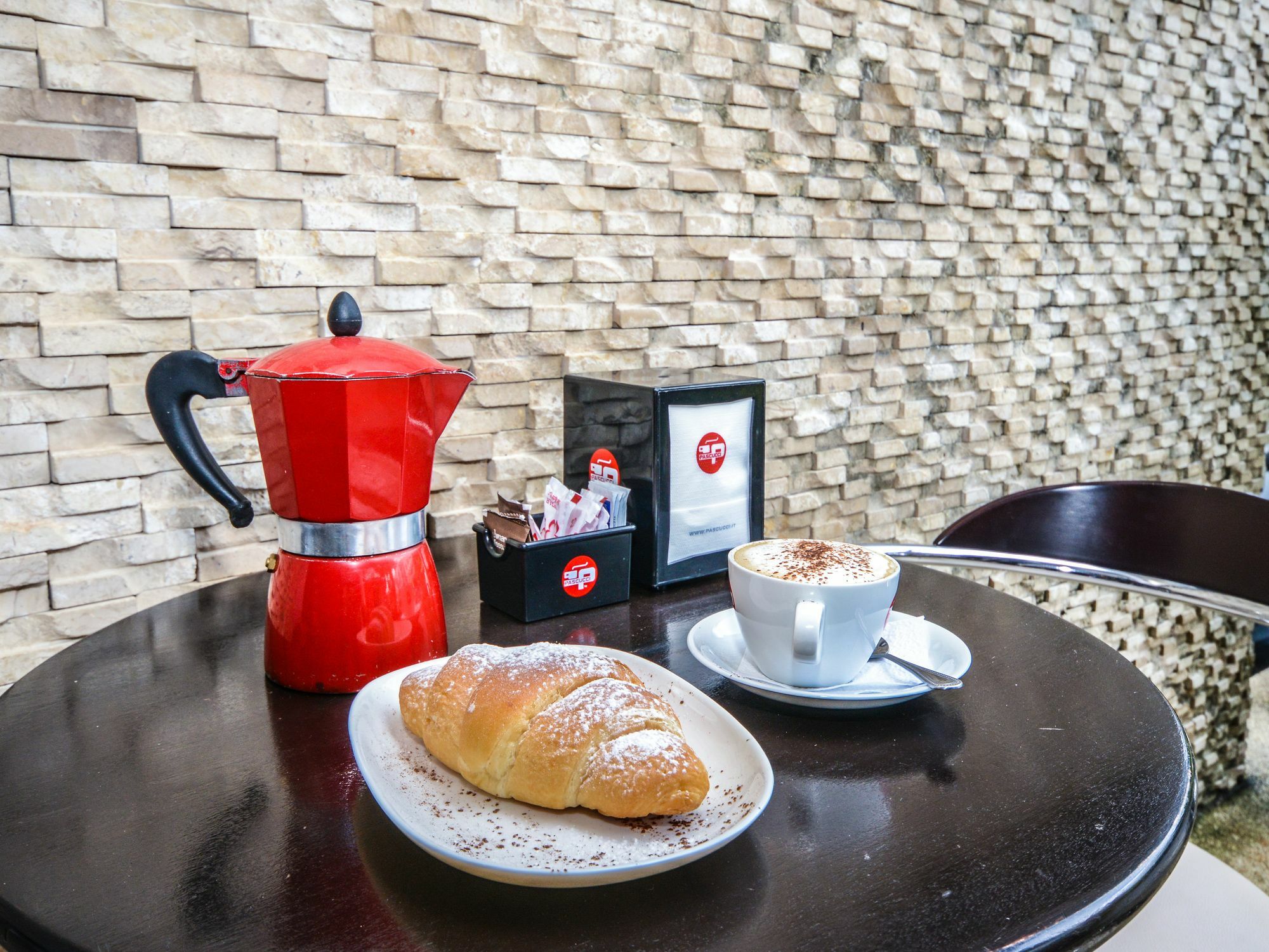 Enjoy'S Beach House & Cafe' Ban Karon Esterno foto