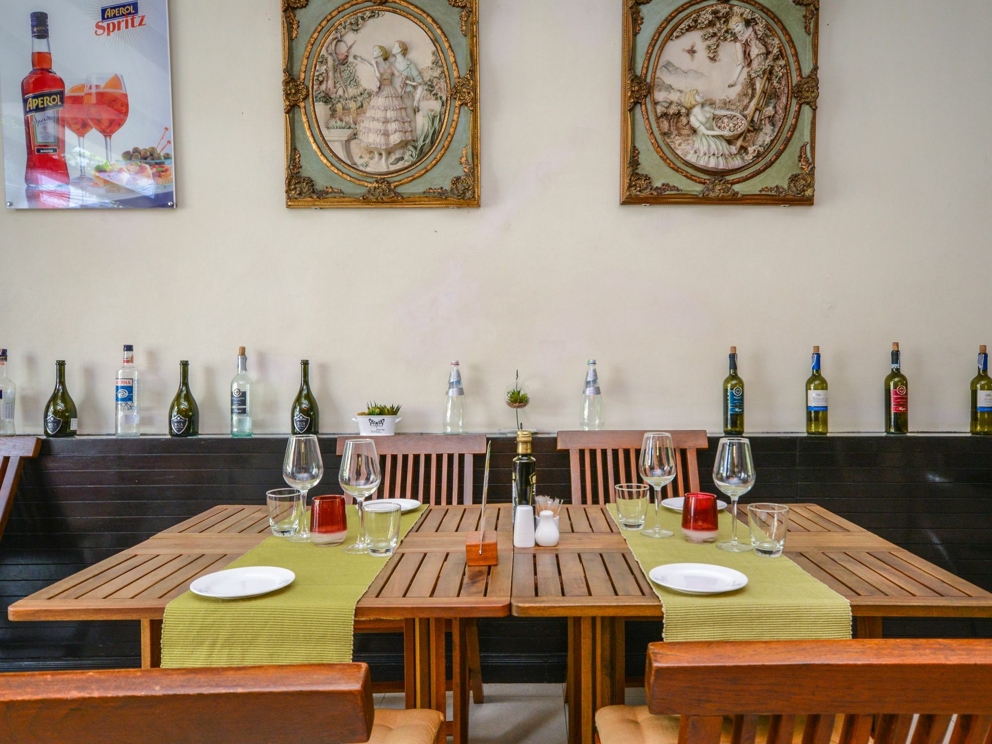 Enjoy'S Beach House & Cafe' Ban Karon Esterno foto